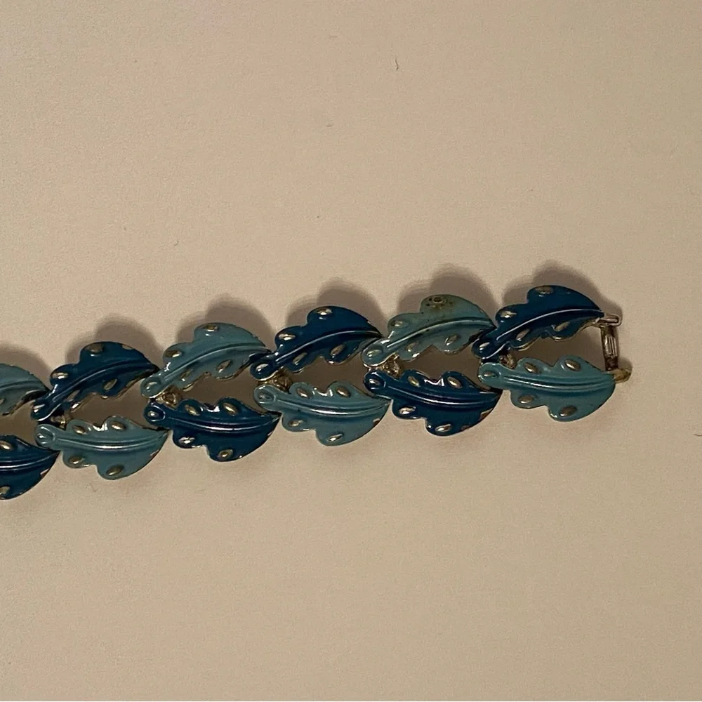 CORO SIGNED BRACELET LINKS BLUE ENAMEL LEAVES VINTAGE SILVER TONE 7”